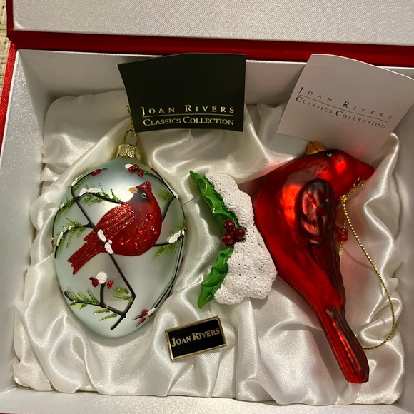Joan Rivers Set of 2 Classics Cardinal Ornaments - Picture 5 of 7